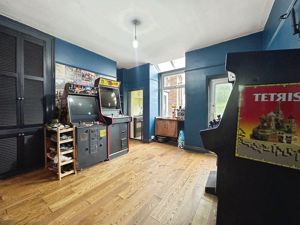 Dining Room- click for photo gallery